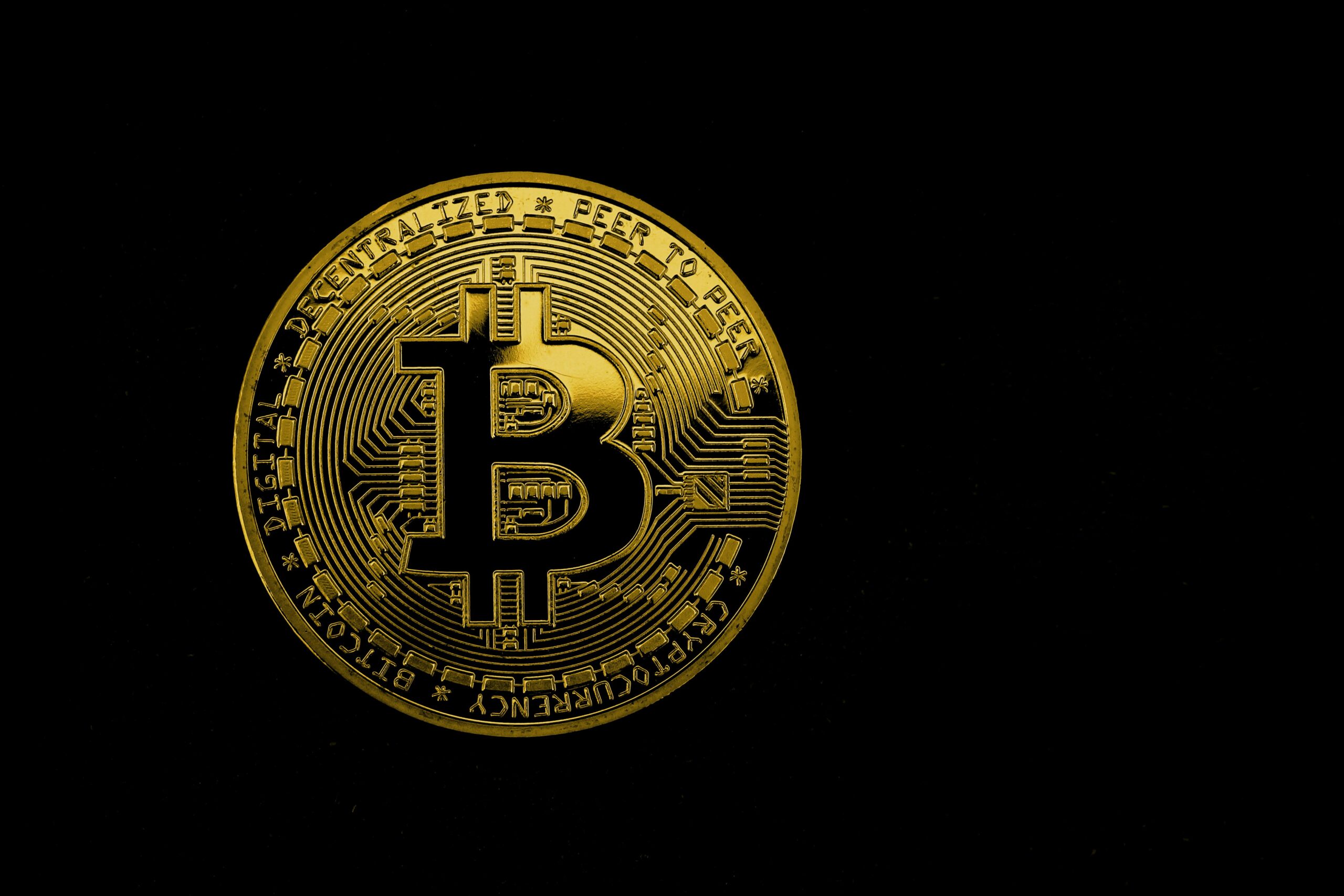 Bitcoin Stuck Below $112K Despite Weak Jobs Report and Fed Cut Bets – What’s Next?