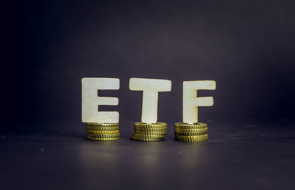 Solana Staking ETF Approval Looms: Analysts Predict US Greenlight Within Weeks