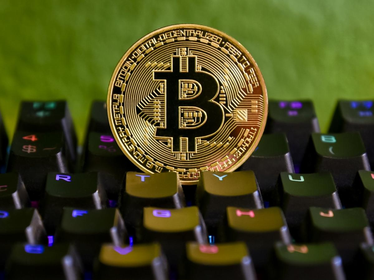 Grayscale Launches GDLC: First Index-Based Spot Crypto ETF Hits U.S. Market