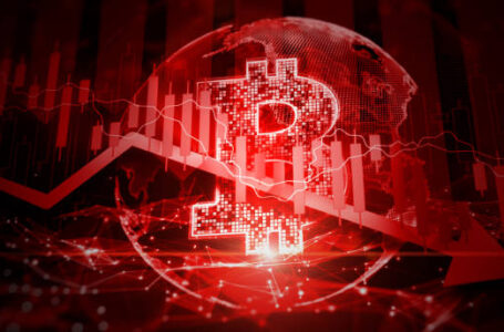 “Bitcoin ETF investors in red zone as BTC drops below 89600 with contrasting Solana inflows”